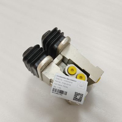 Hyunsang Excavator Parts 31Q6-20100 Pedal For Model HX140L, HX160L, HX180L, HX220L